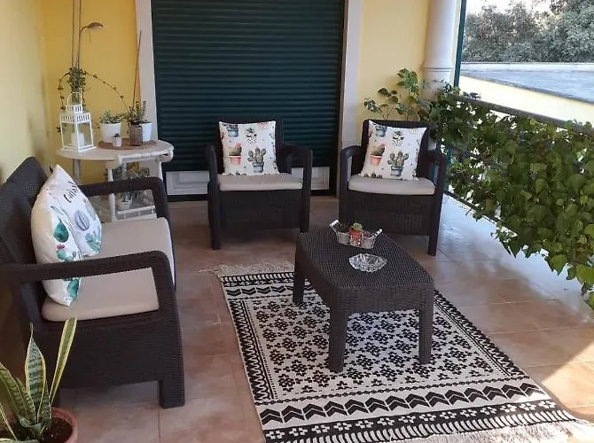 Pansiyon O Cantar Dos Passarinhos *